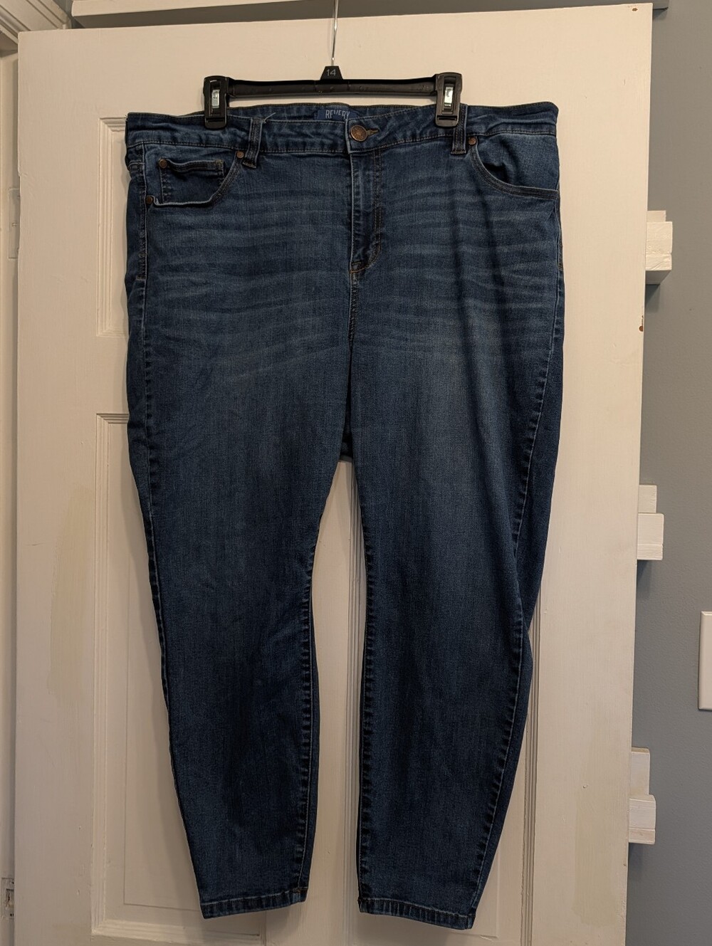 Classic Women's Navy Skinny Jeans - Stretch Dark Blue Denim